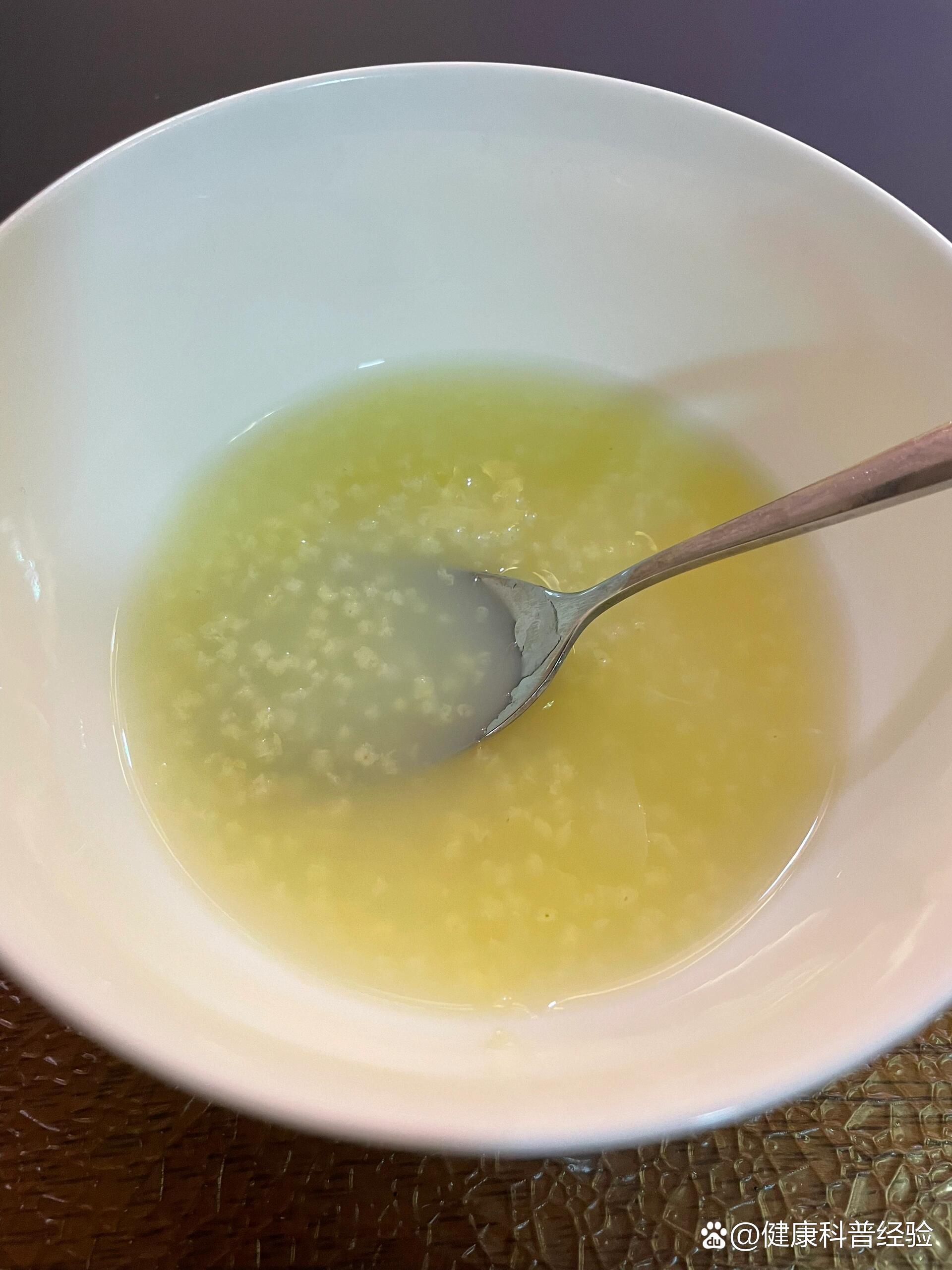 术后要求清淡饮食啊啊啊我快馋死了,小米粥也挺好喝但是我想吃人饭!