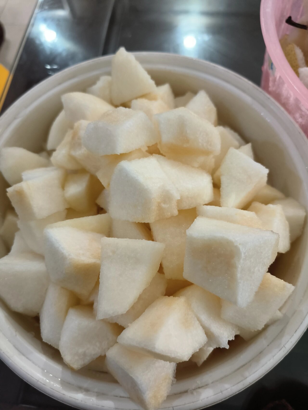 冰糖柠檬雪梨膏,润肺止咳家里有小孩的必备