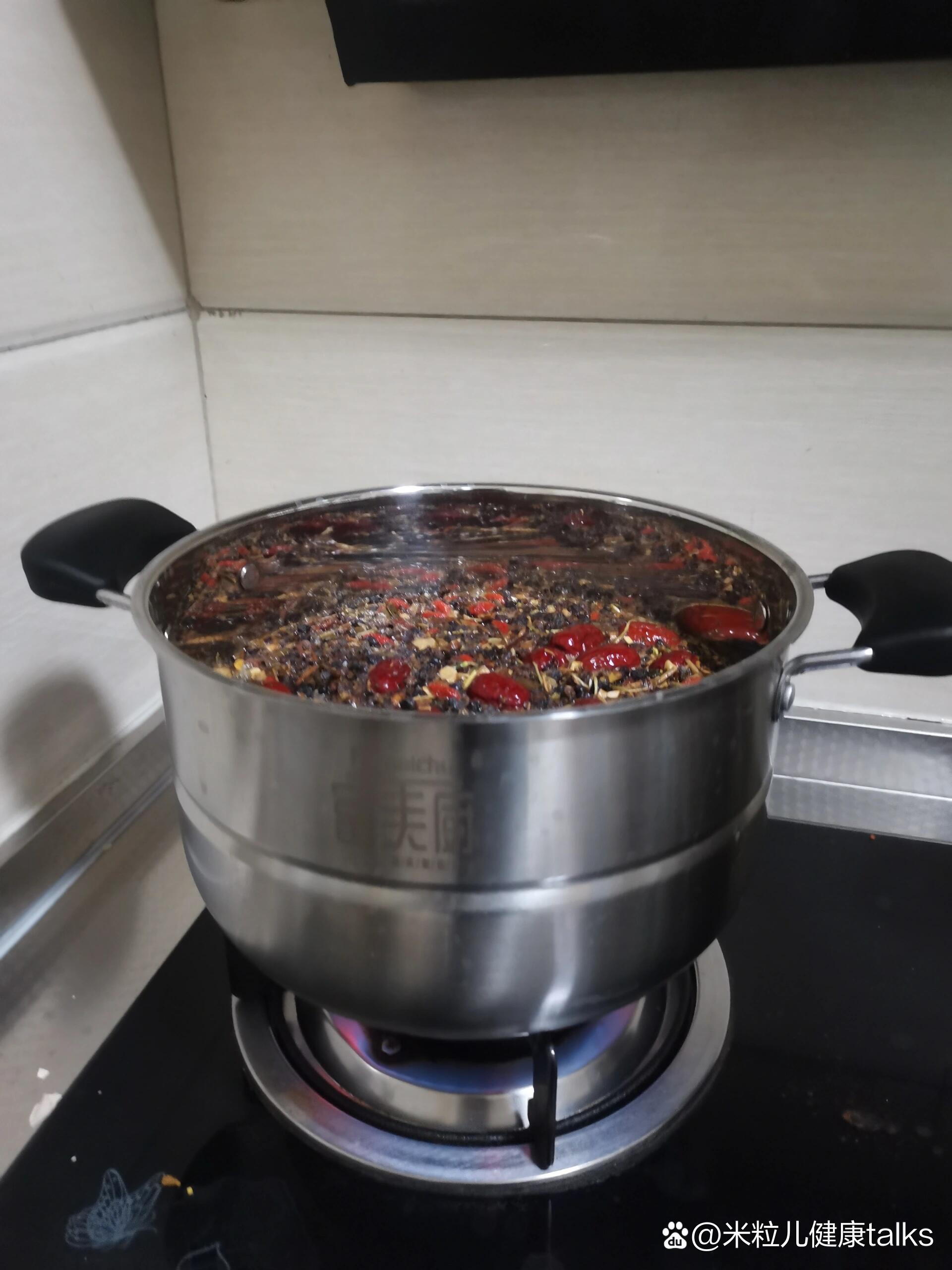 熬中药,大火熬开,文火一个半小时