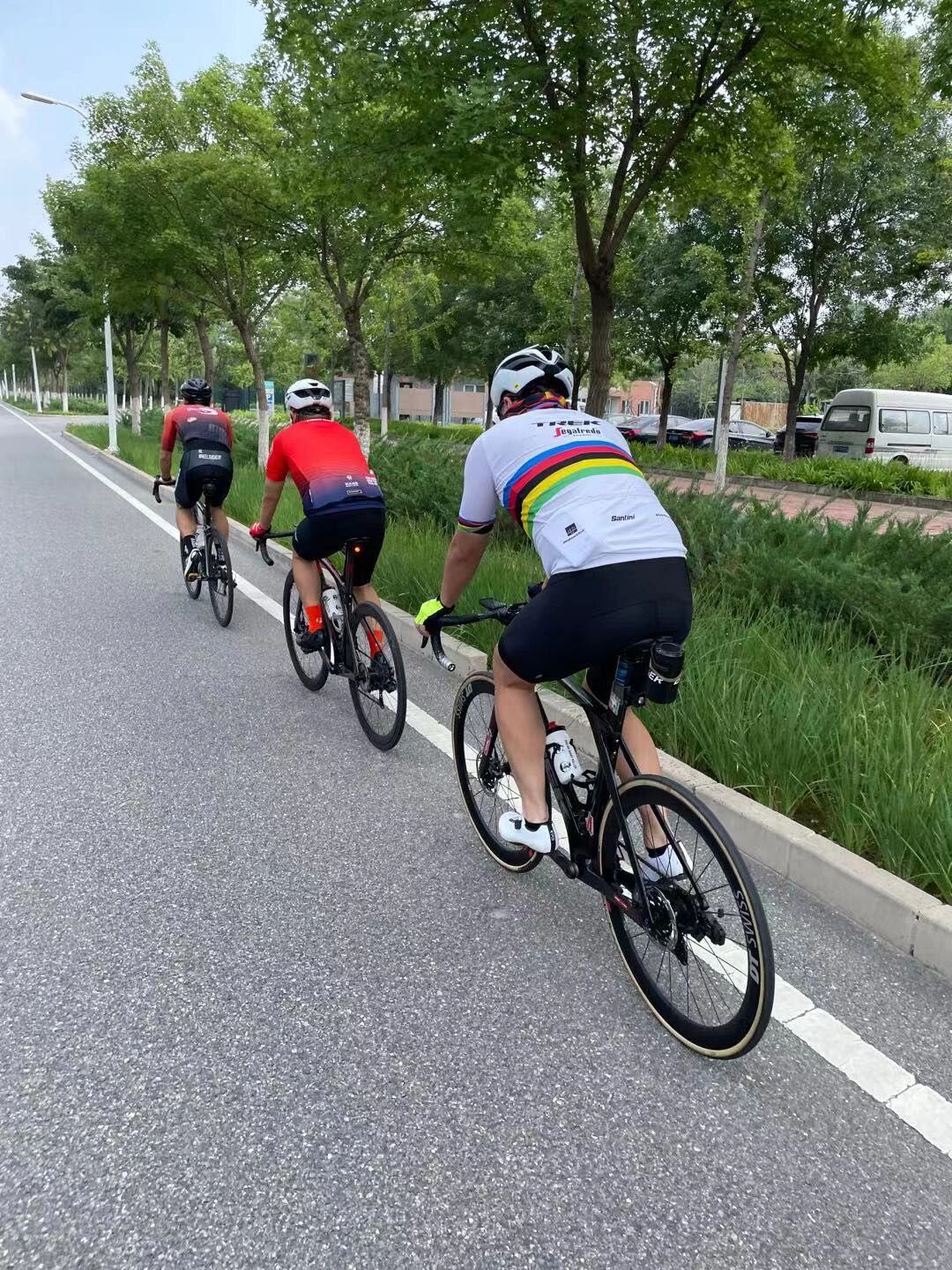 步行和骑行作为最触手可及的出行锻炼方式