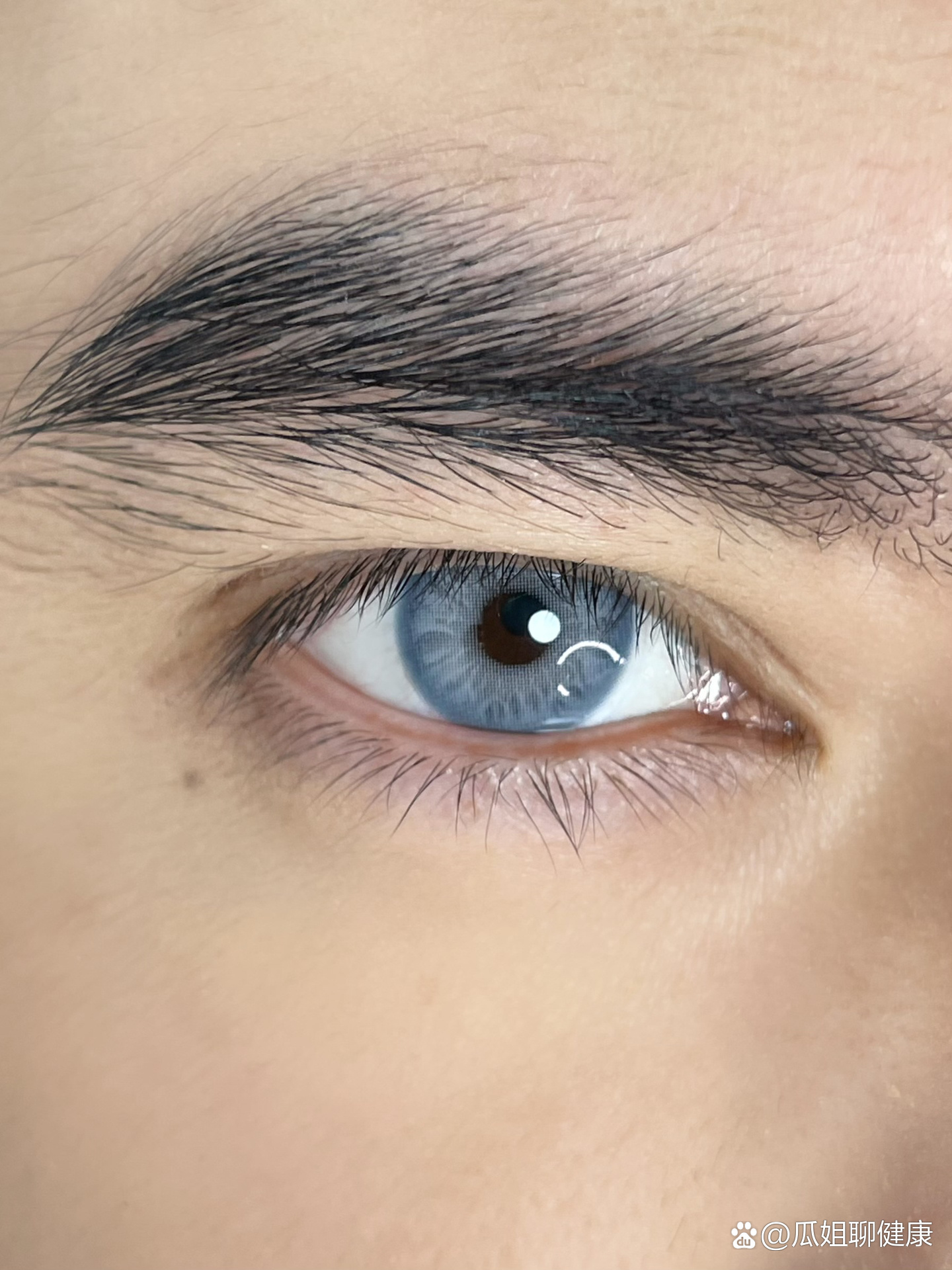 纯正老外蓝灰色瞳孔1:1复刻
