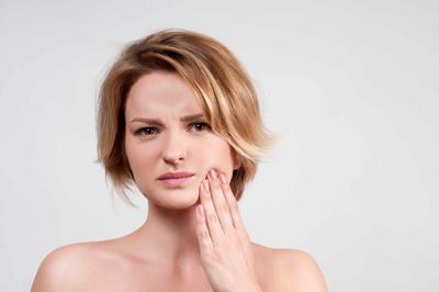 牙疼会引起鼻子疼吗百度知道 导致牙疼的原因有哪些 这6个因素 早知道早避免 上海轩冶木业有限公司