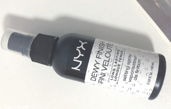 定妆喷雾和散粉哪个好