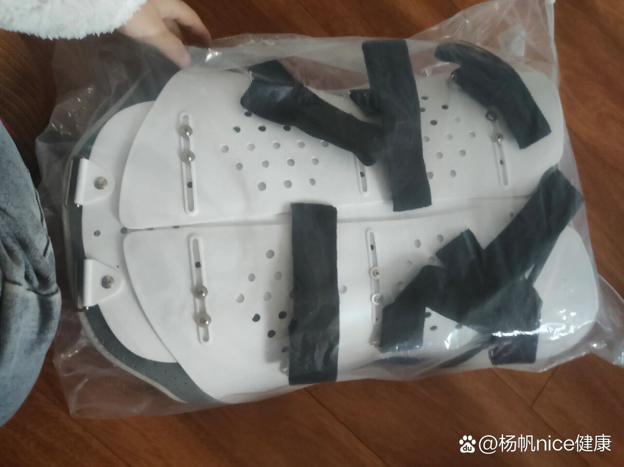 腰椎压缩性骨折护具