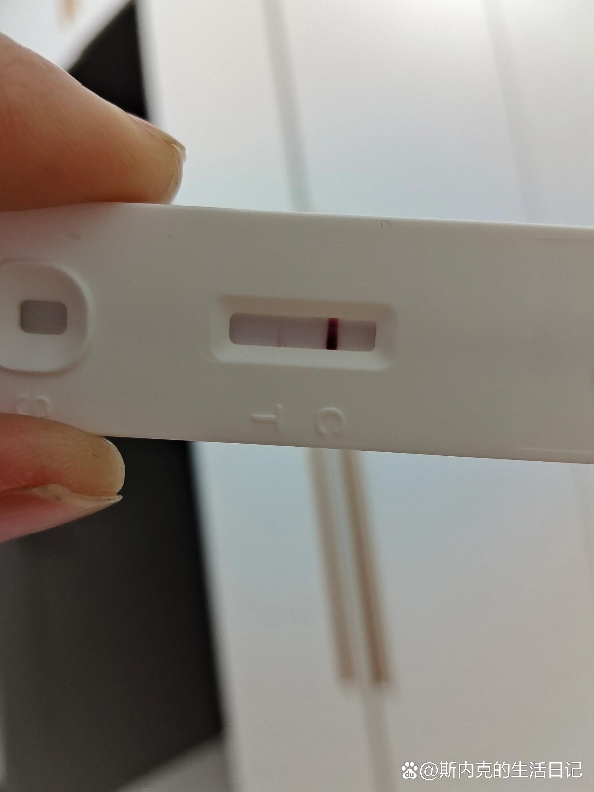 我感觉有时候要相信自己的直觉,我是做梦梦到双杠了,就买了试纸,一测