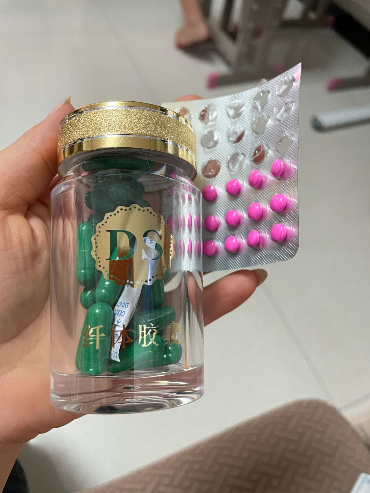 末次月经6月19日,7月11日开始吃的减肥药到今天24日,吃了14天,中午测