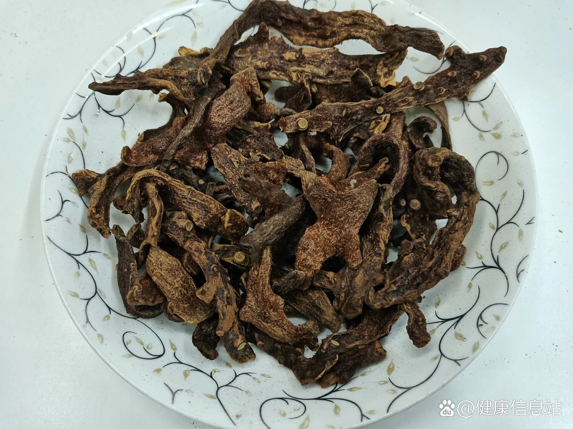 每日一味中药材,骨碎补