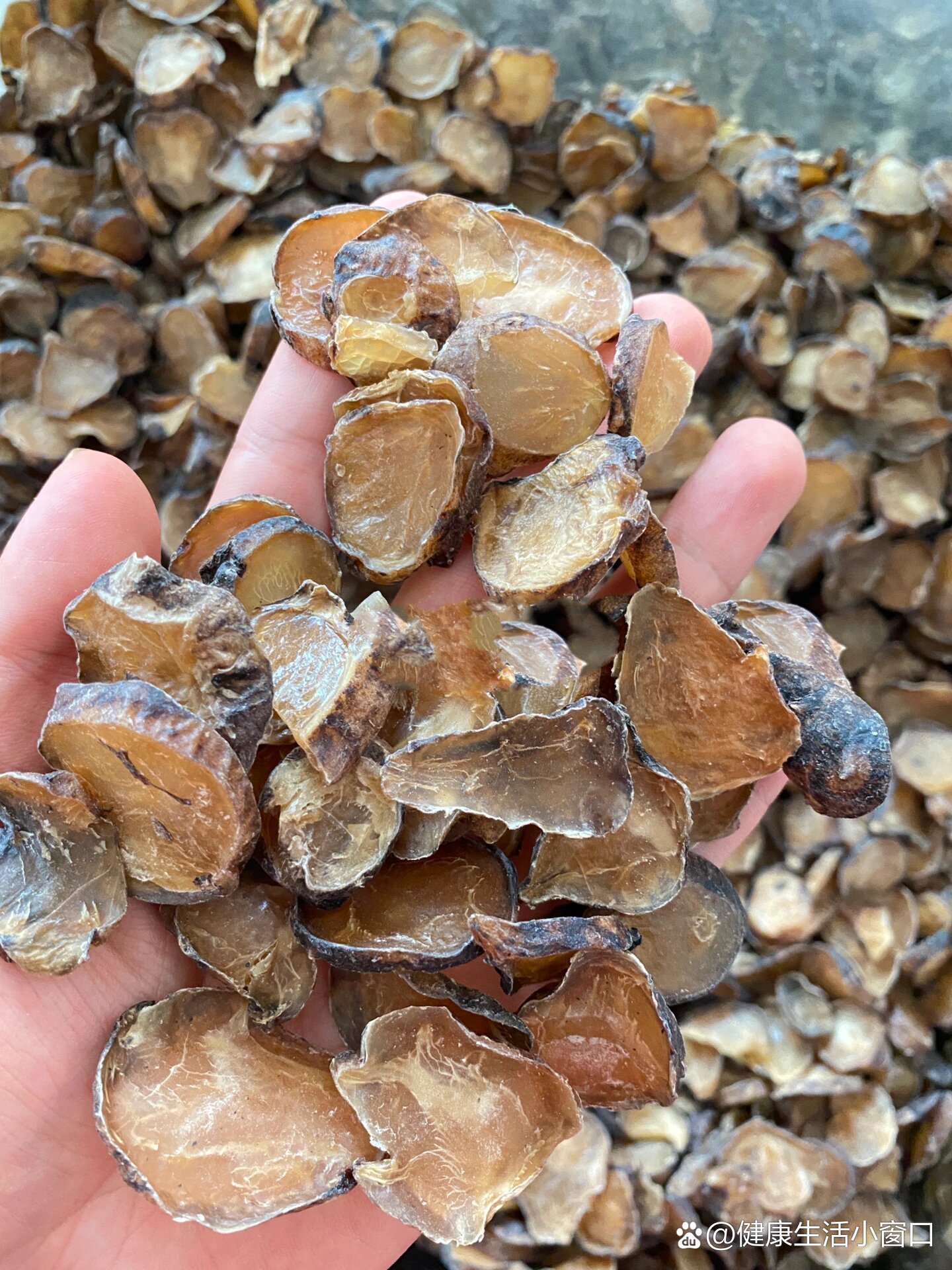  p>每天识一味药——黑顺片 br>中药黑顺片又叫做黑附片,是中医一味