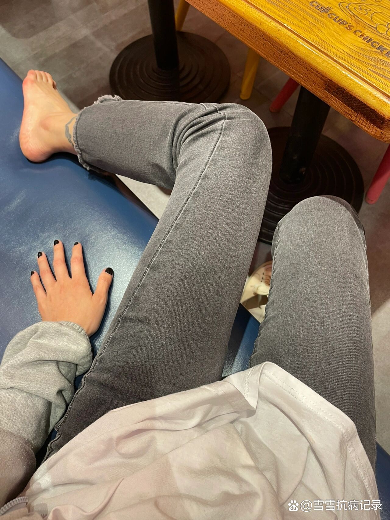 好奇怪,大腿比小腿长好多