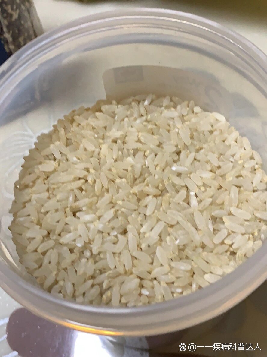大家能帮忙看看这个胚芽米是正常的吗?
