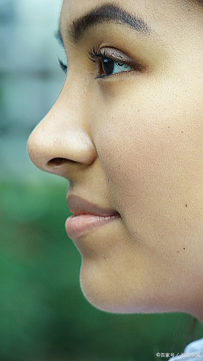 在当今社会,鼻子形态的差异被认为是亚洲和欧美人之间最明显的面部