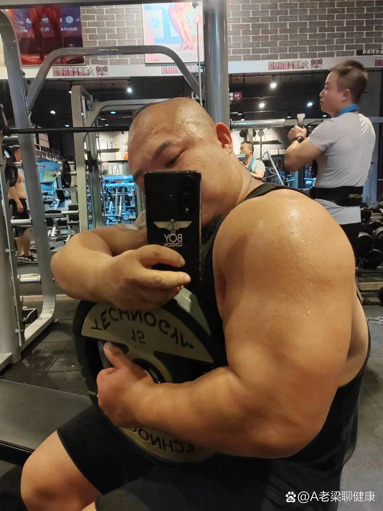 见过60的臂围嘛