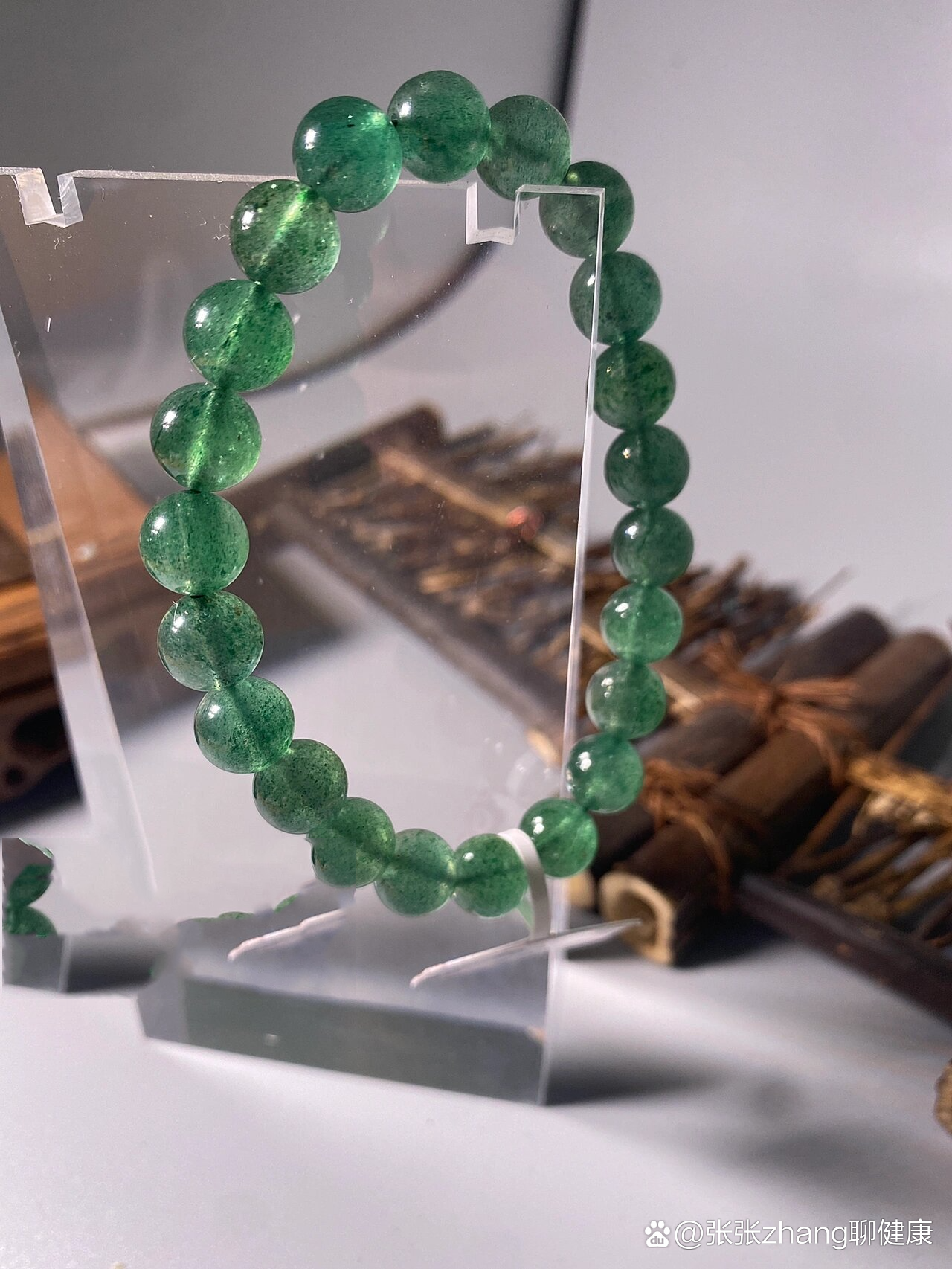  p>绿色草莓晶手链,会有不一样的感觉呢 br>值得入手的绿草莓晶  br>1