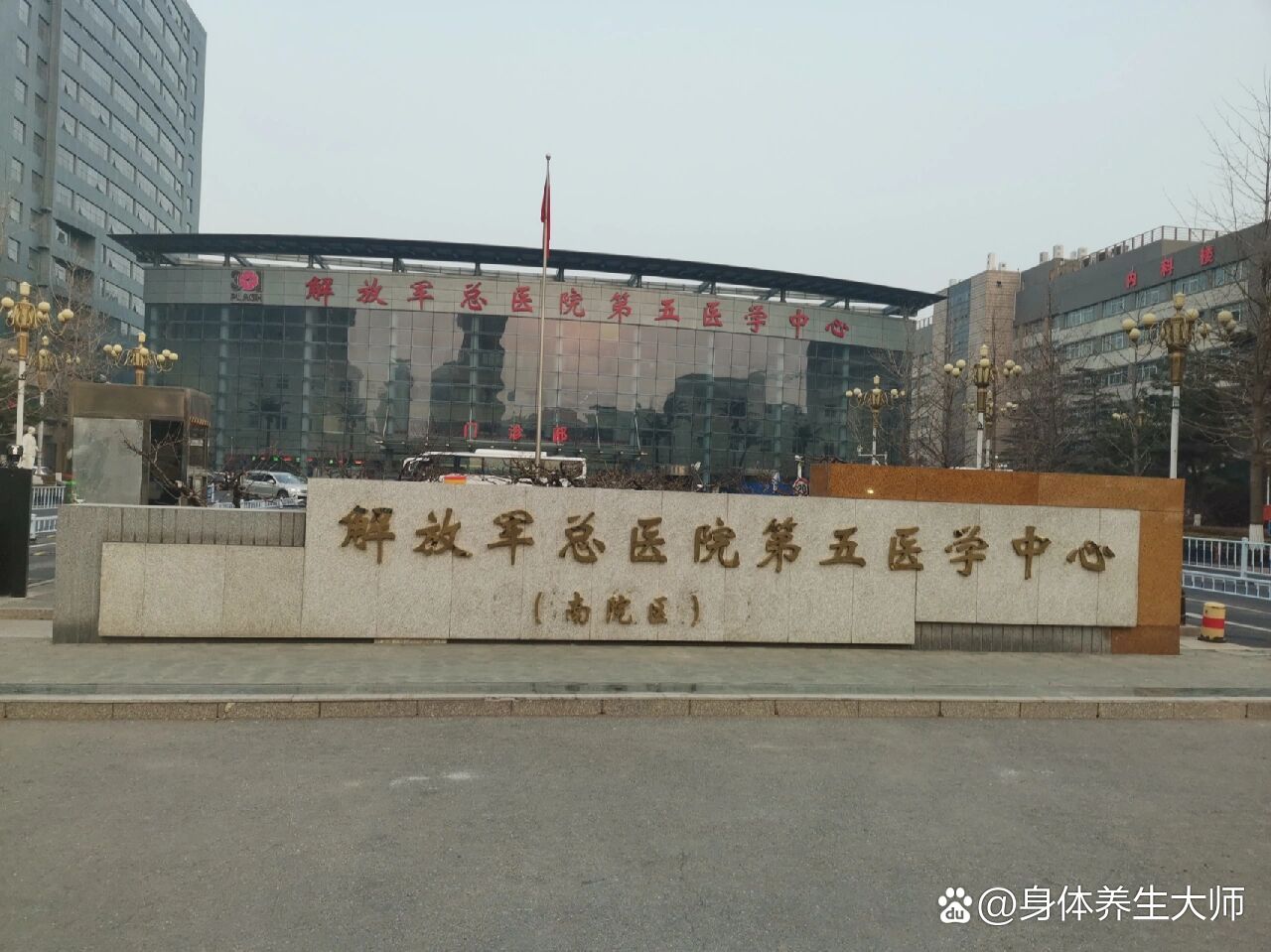 北京307醫(yī)院、全程透明收費(fèi)專家預(yù)約掛號(hào)，只需要您的一個(gè)電話的簡單介紹