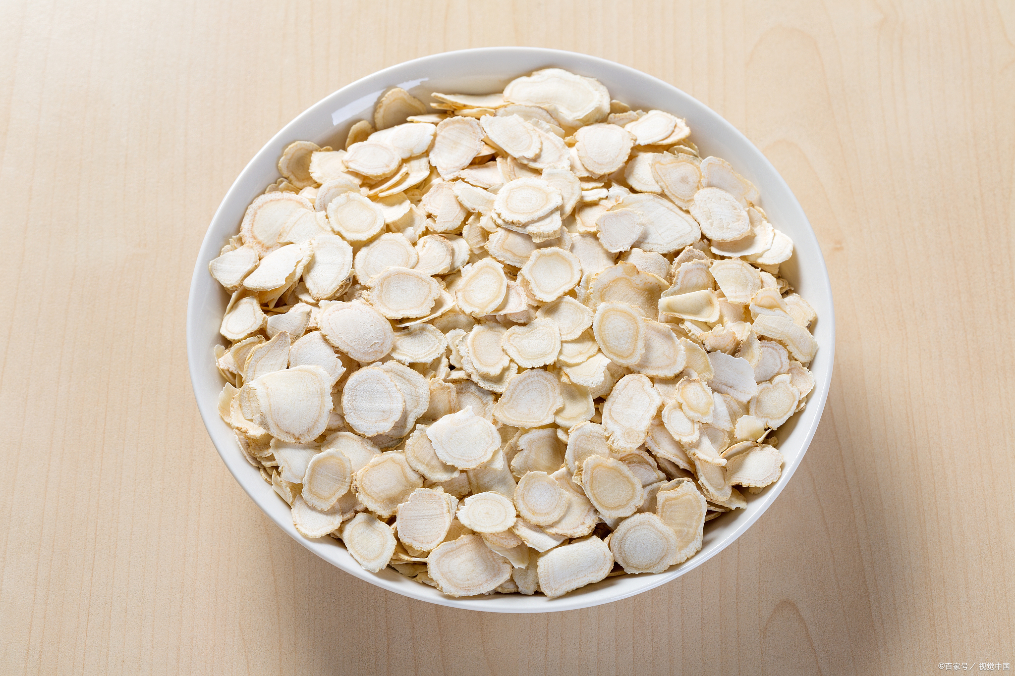 西洋参,这个听起来就高大上的名字,仿佛一吃就能立马变身健康达人.