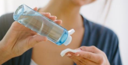 水，乳，霜，精华液的正确使用顺序