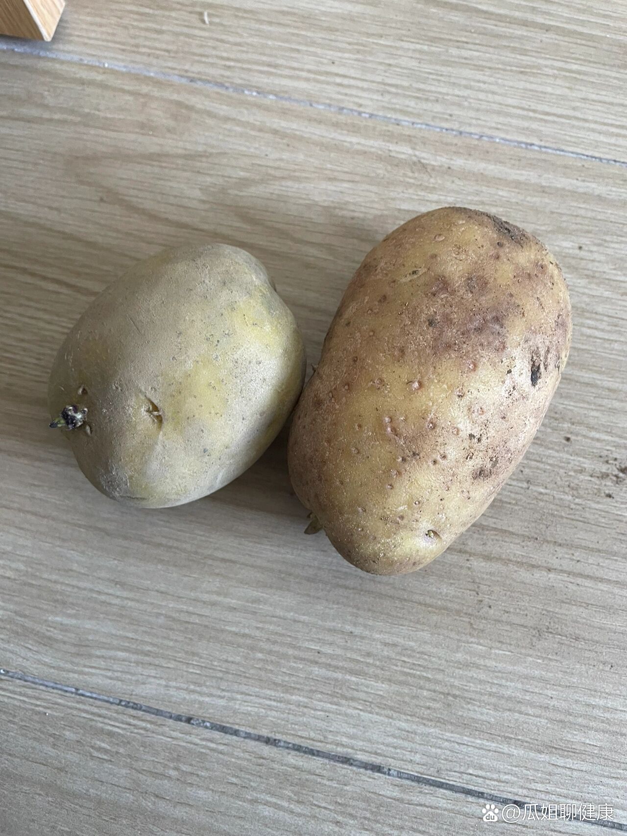 土豆颜色发青发灰还能吃吗?